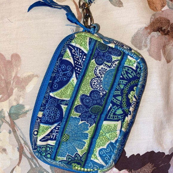 Vera Bradley Wristlet - Picture 1 of 3